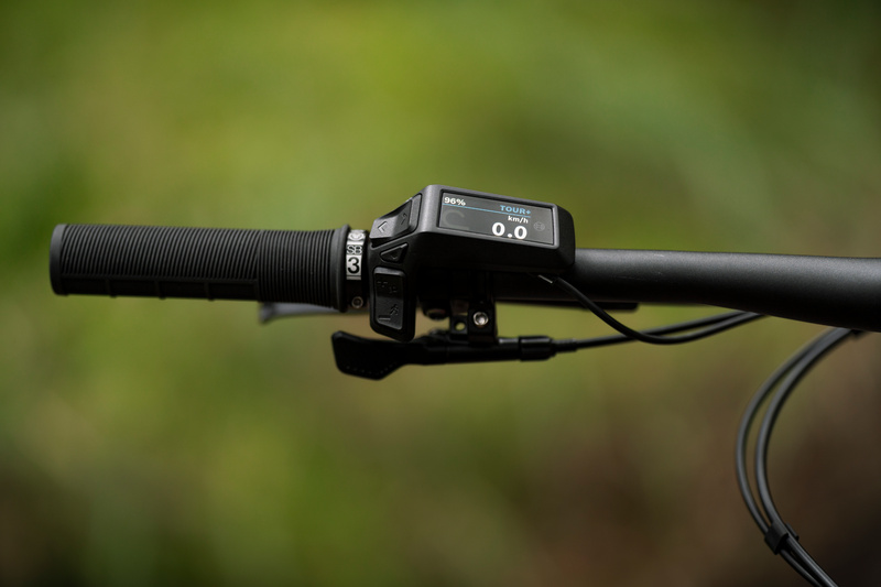 moustache-samedi-29-game-150-8-600-blue_o