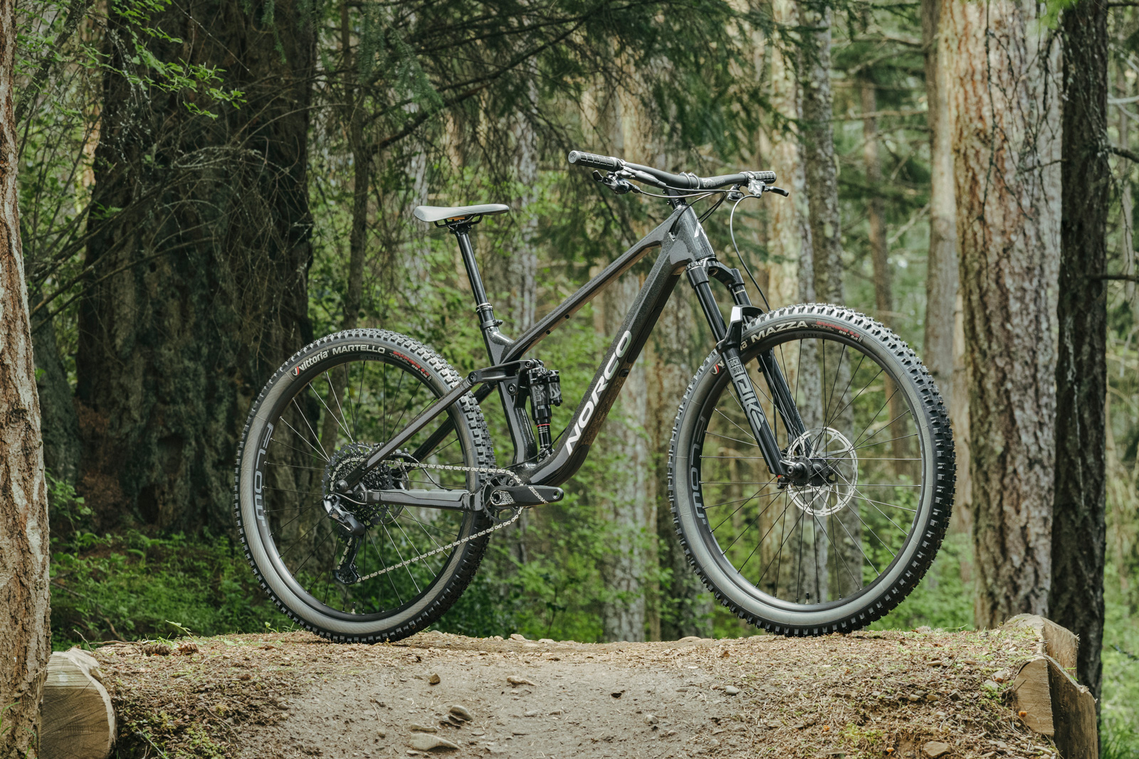 norco-fluid-c2-black-chrome-29_5_o