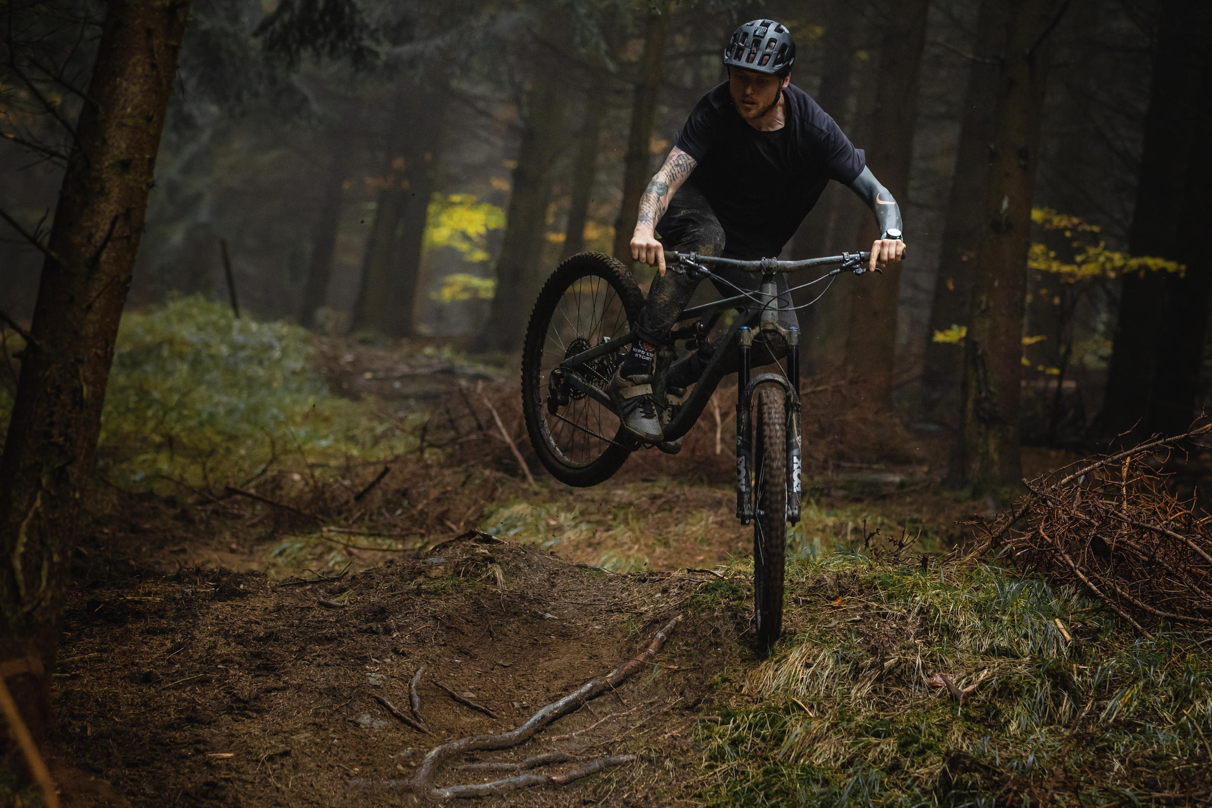 pells-tarpan-am-2-29-black_4_o